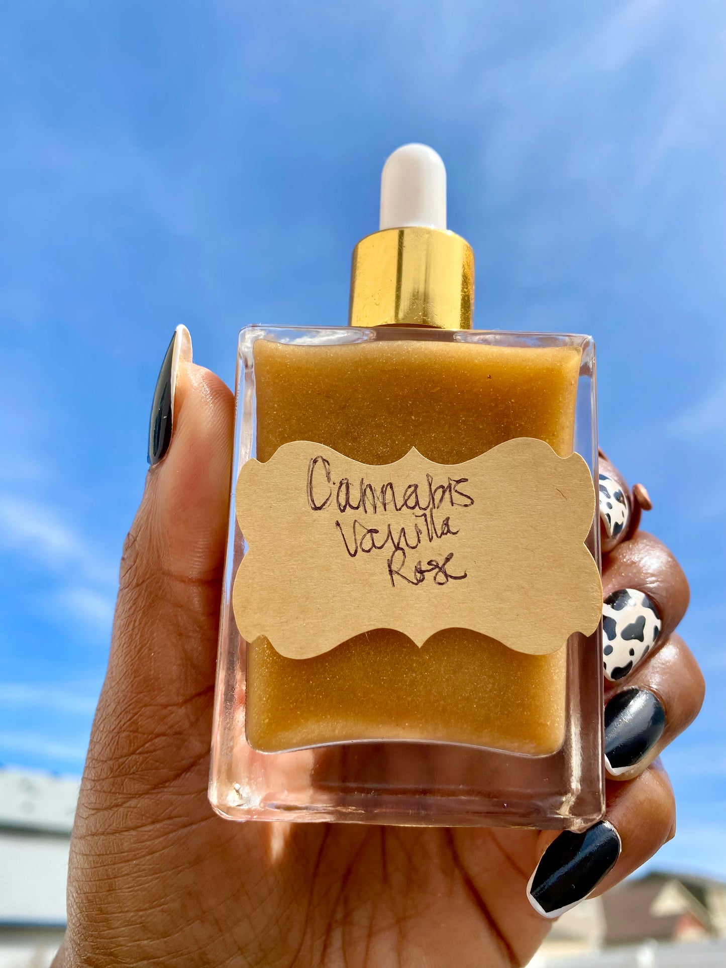 Cannabis Vanilla Rose Luxe Luminance Oil